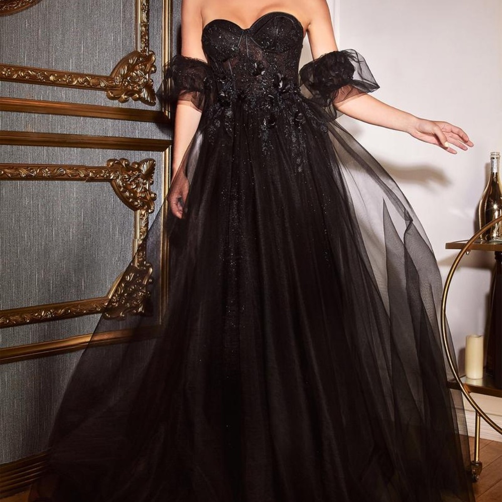 Size 8 LaDivine Detached Off Shoulder Ball Gown - Prom/Wedding/Gala